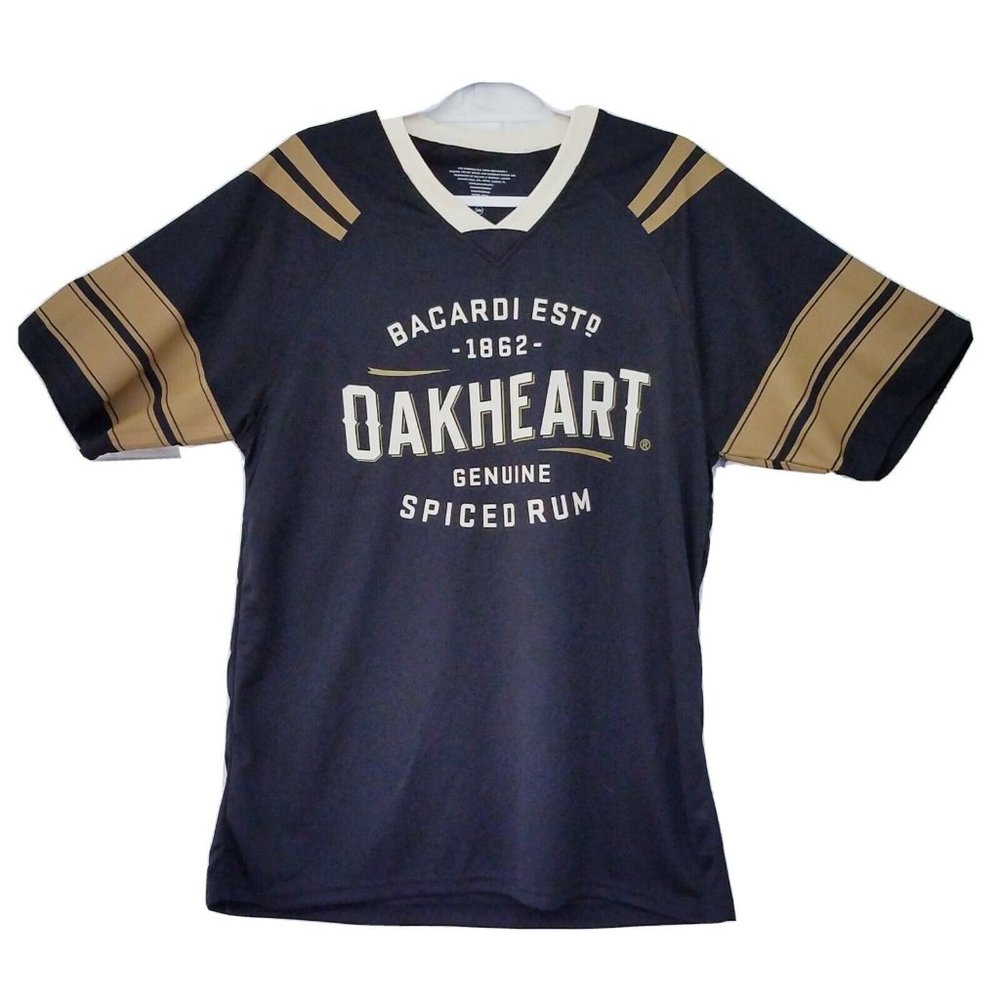 Bacardi Oakheart 1862 Spiced Rum Black/Gold Tee M